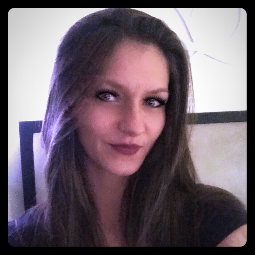 Meet your Posher, Nicole